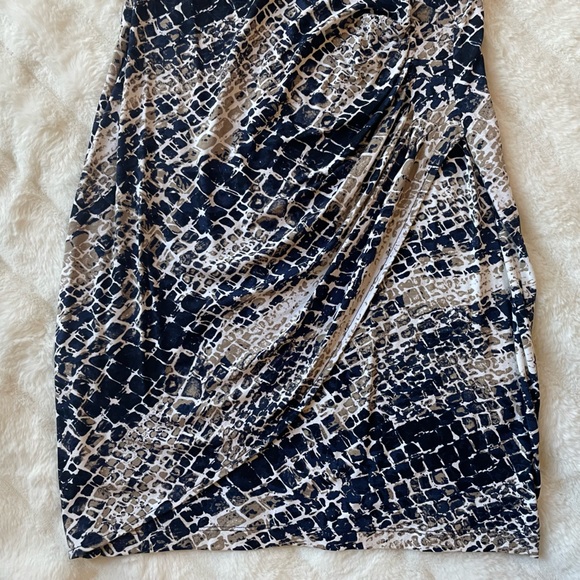 Cache Dress. - Picture 4 of 4